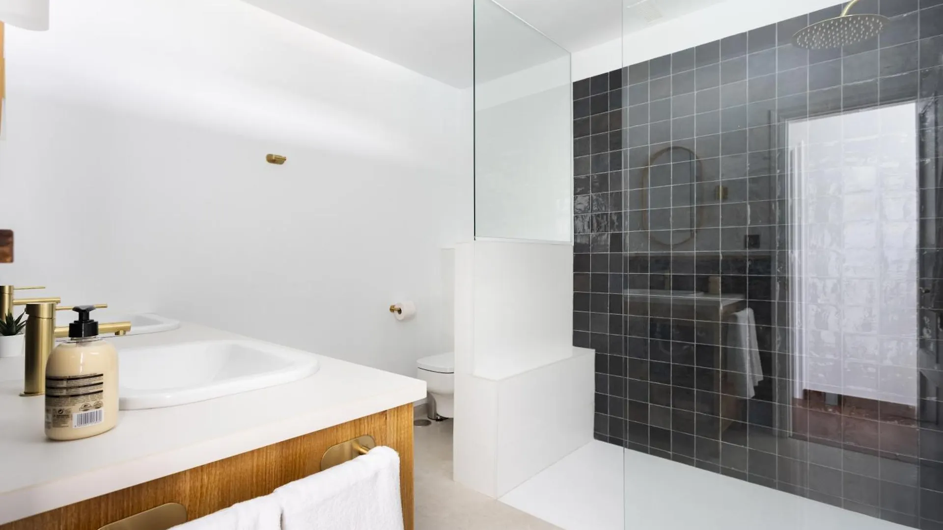 Home2Book Elegant Stay, Private Pool & Gym Santa Cruz de Tenerife